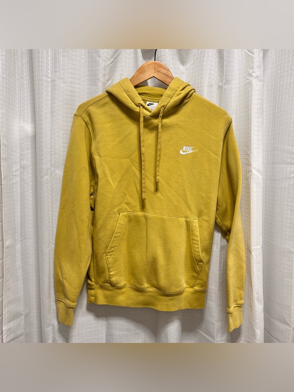 Nike Hoodie Club Fleece Pullover Sweatshirt Yellow Mens S